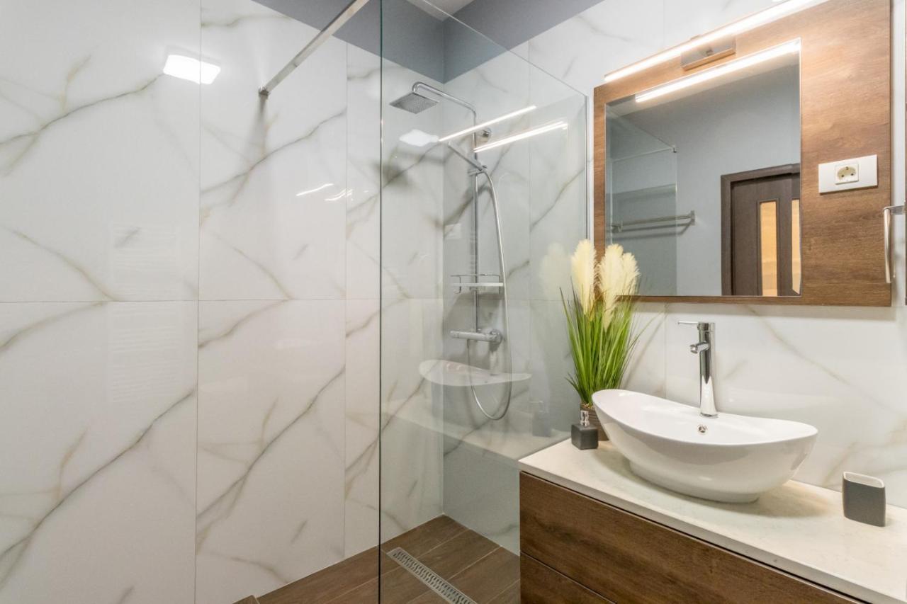 Modern Downtown Apartment Kolozsvár Kültér fotó